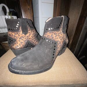 Circle G Black and Leopard Ankle Boots